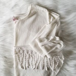 White Top w/Fray Detail